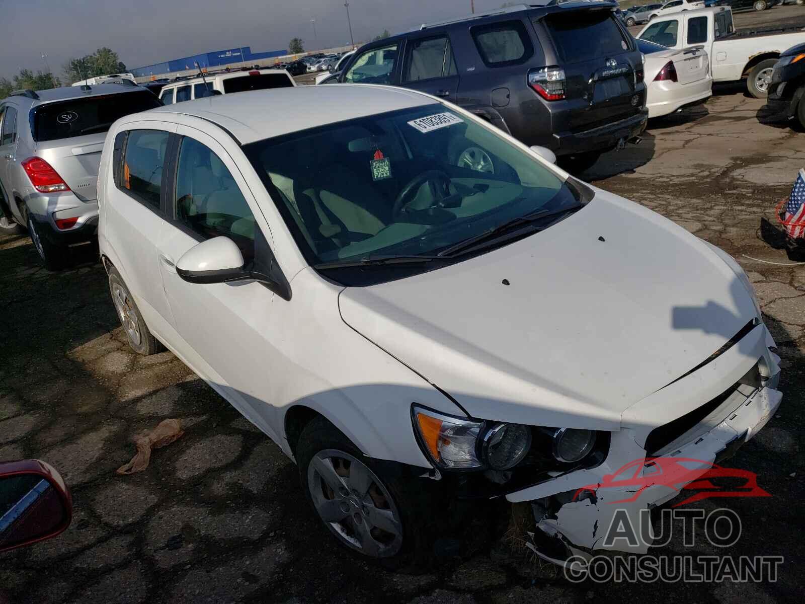 CHEVROLET SONIC 2016 - 1G1JA6SG1G4168093