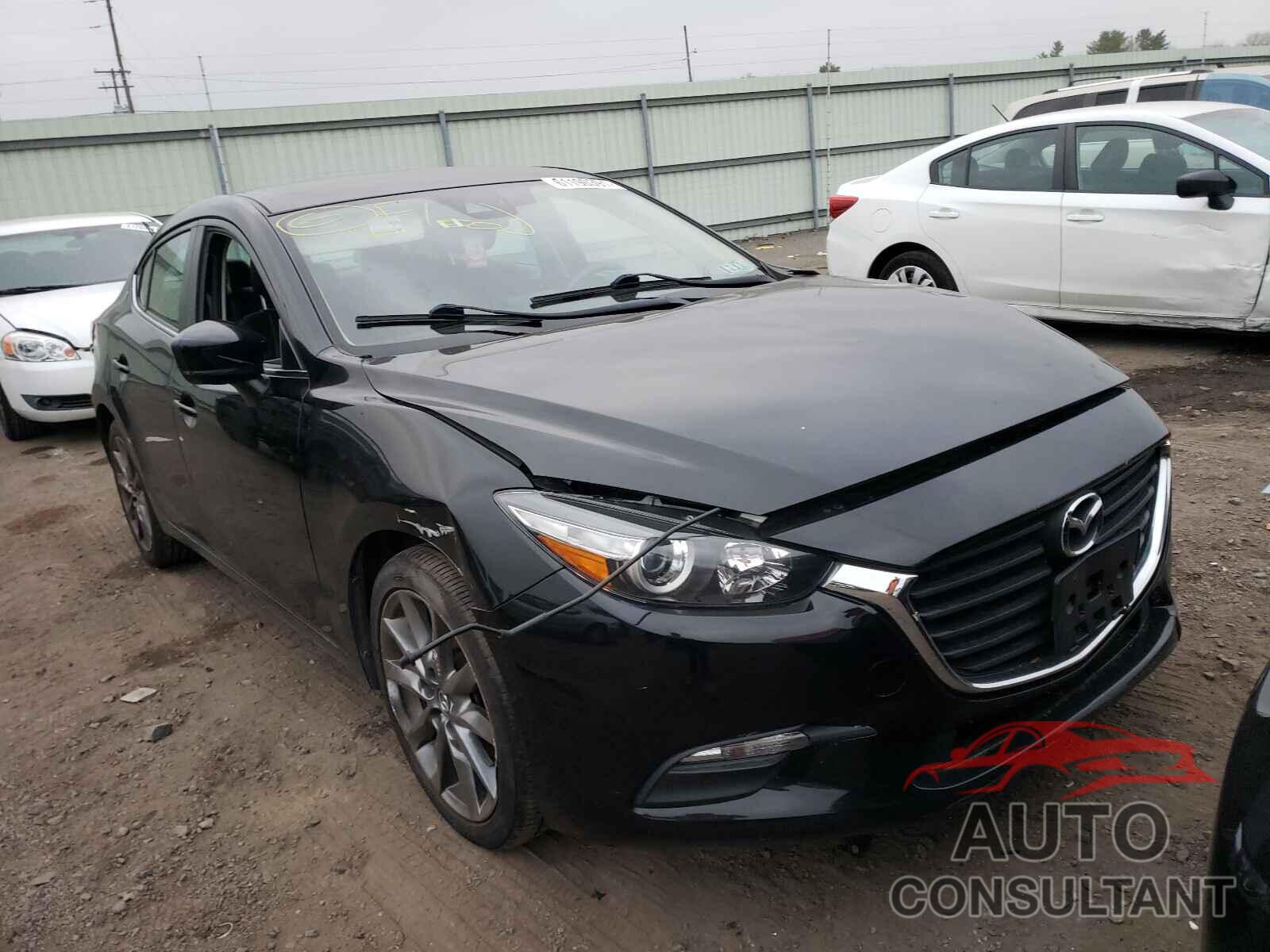 MAZDA 3 2018 - 3MZBN1V34JM184907