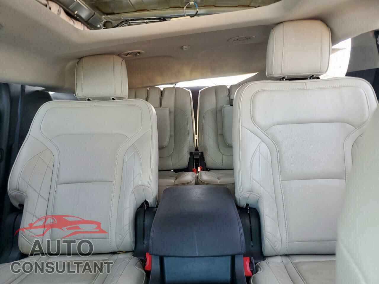 FORD EXPLORER 2018 - 1FM5K8HT3JGB17363