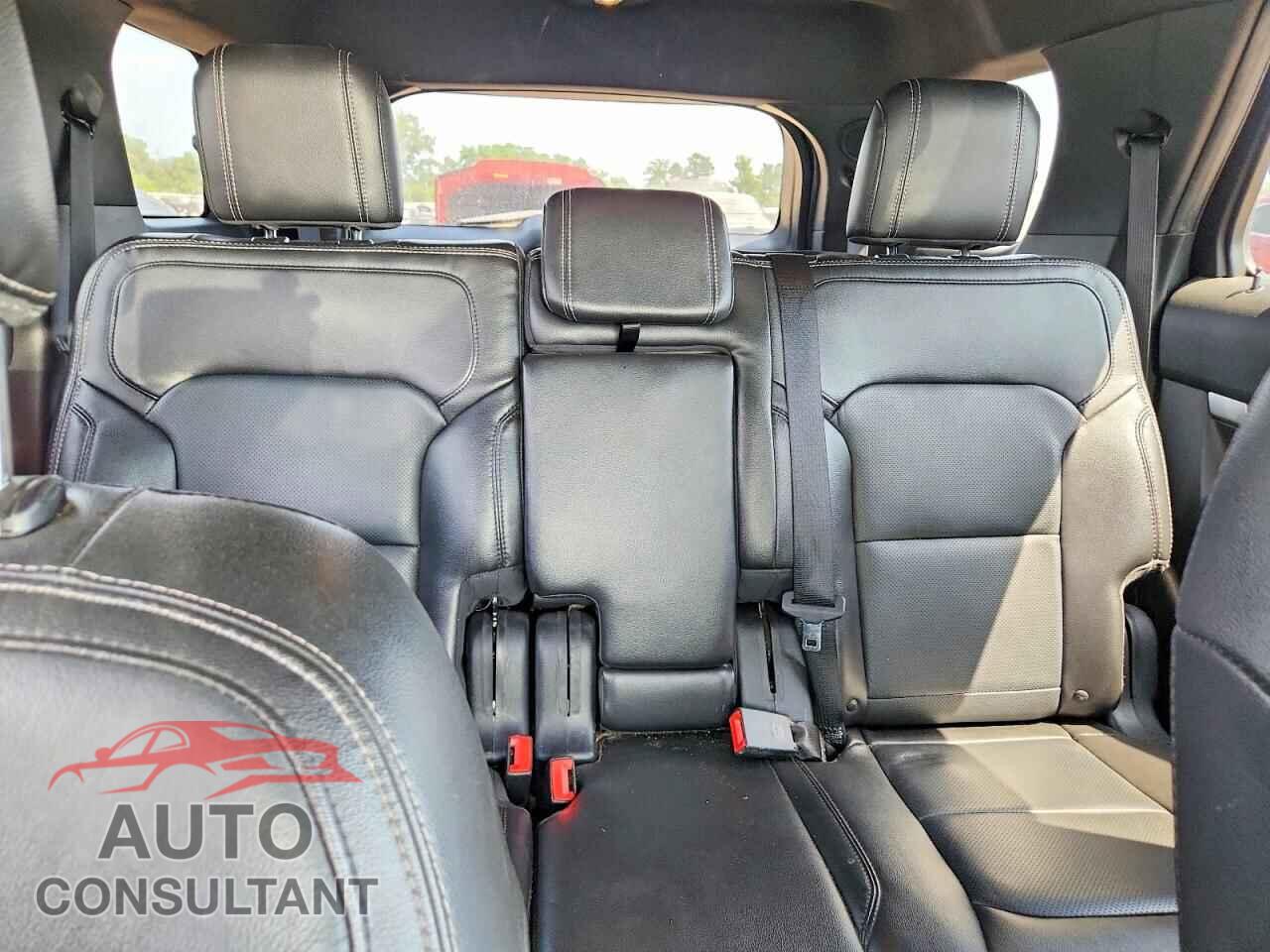 FORD EXPLORER 2018 - 1FM5K7F82JGB66675