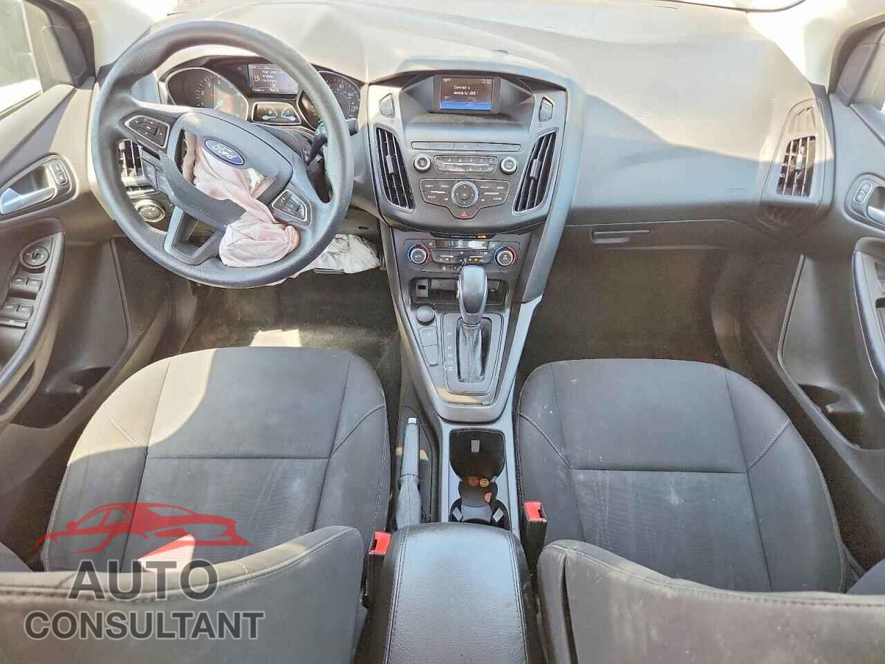 FORD FOCUS 2018 - 1FADP3FE2JL284724