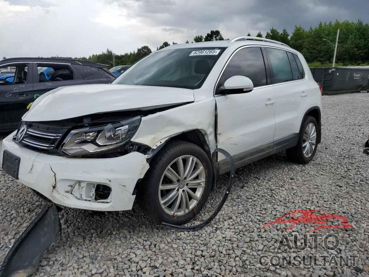VOLKSWAGEN TIGUAN 2016 - WVGBV7AX0GW561297