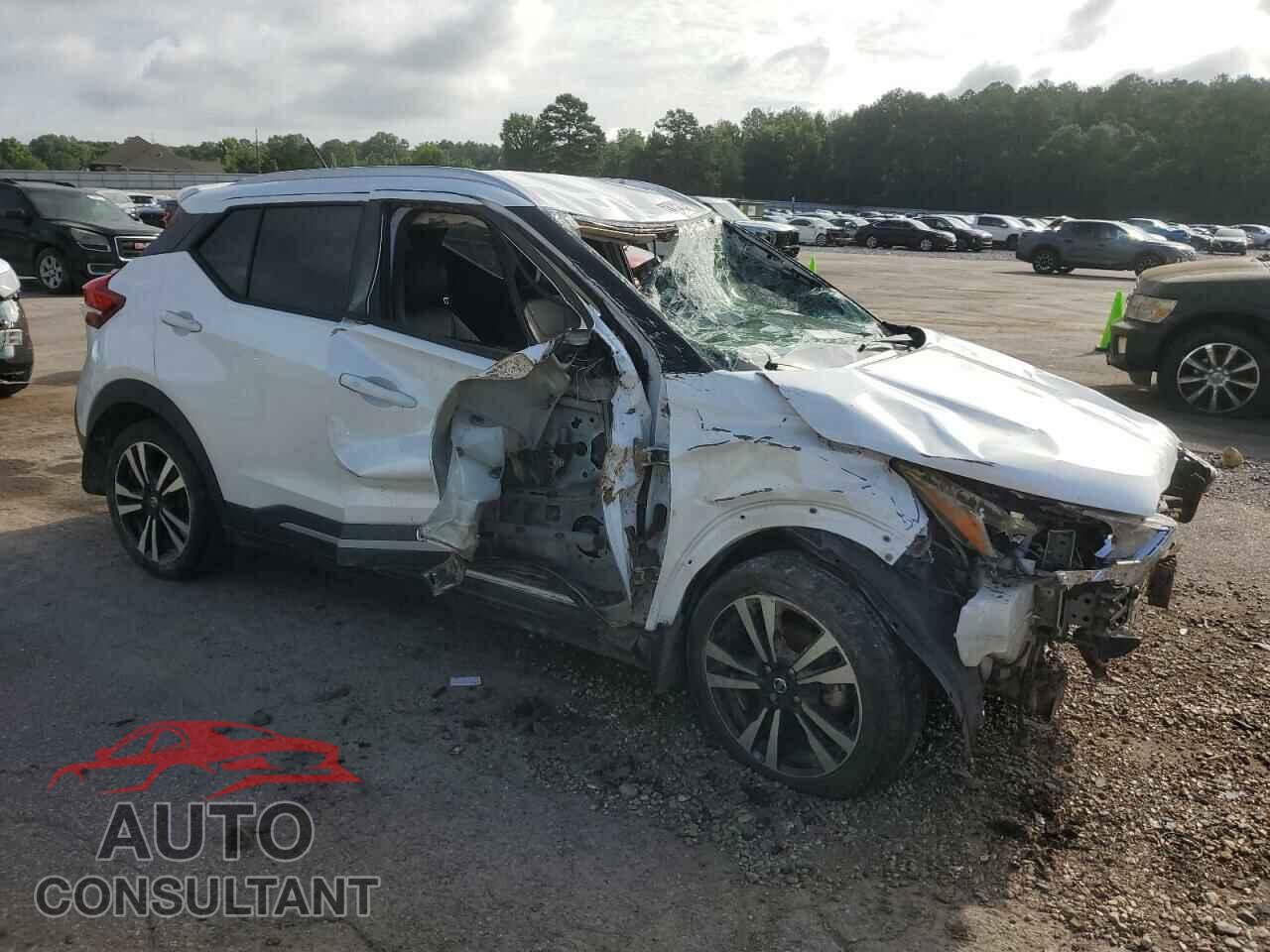 NISSAN KICKS 2020 - 3N1CP5DV9LL551663
