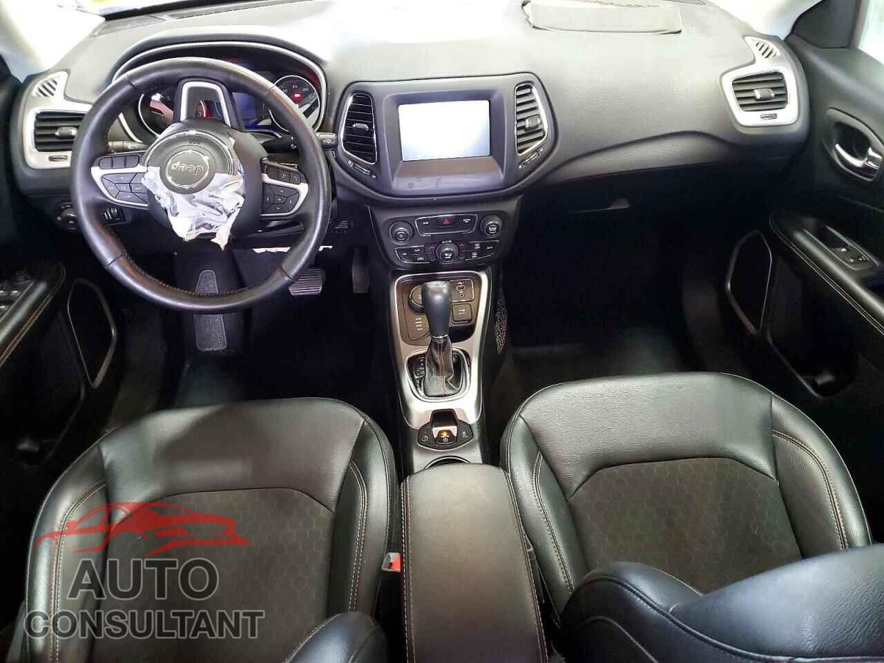 JEEP COMPASS 2020 - 3C4NJDBB0LT112393