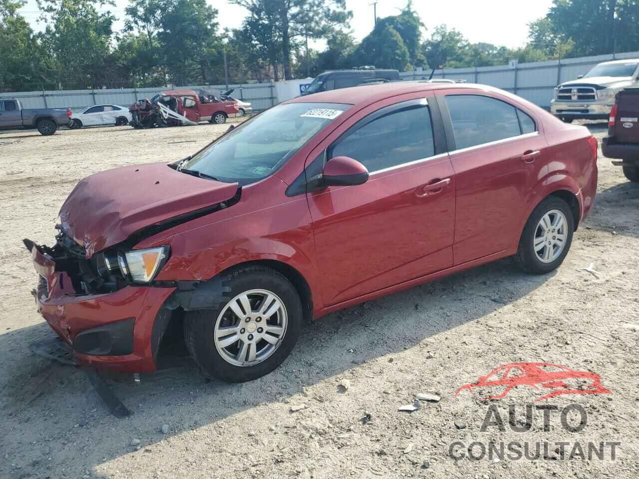 CHEVROLET SONIC 2013 - 1G1JC5SB8D4215575