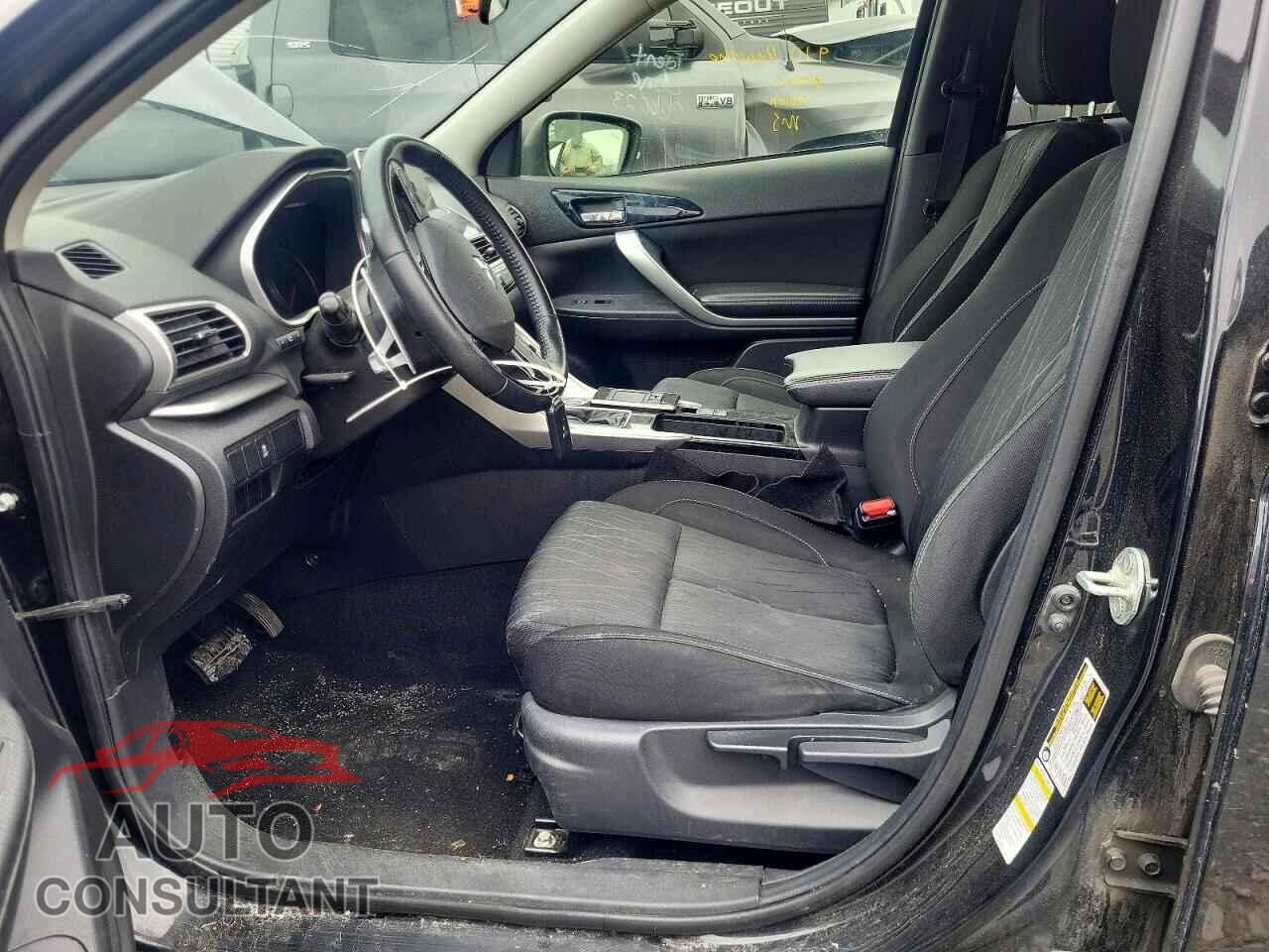 MITSUBISHI ECLIPSE 2019 - JA4AT4AA8KZ608853