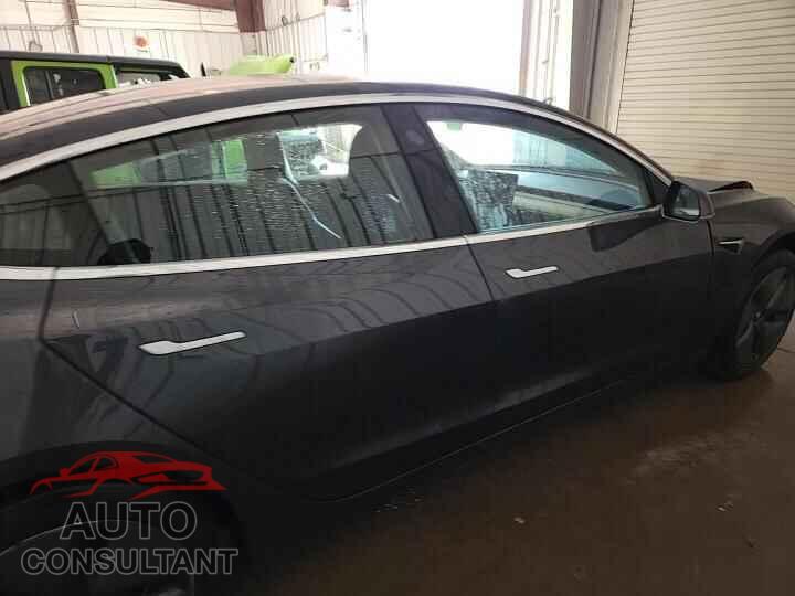 TESLA MODEL 3 2018 - 5YJ3E1EA5JF034623