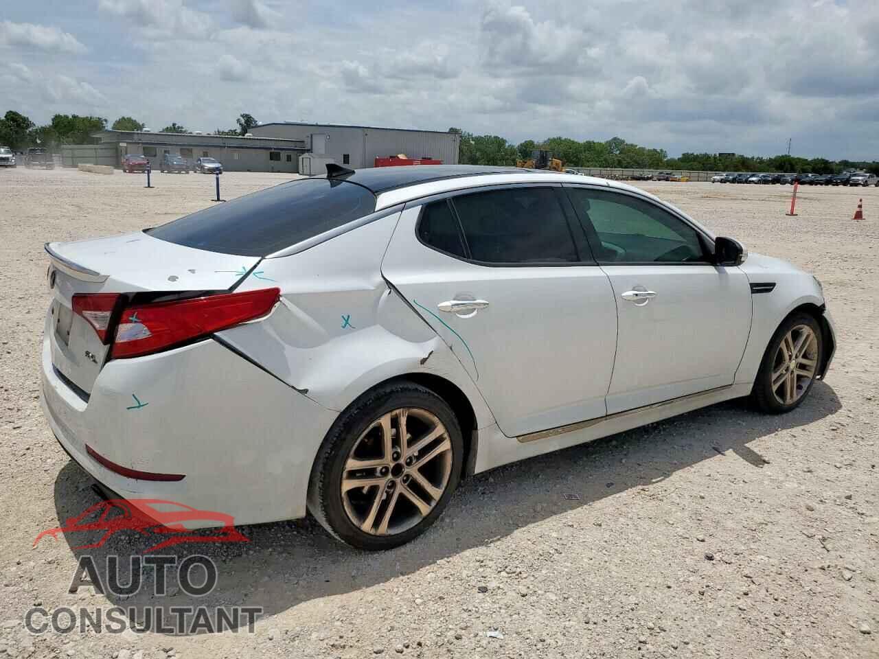 KIA OPTIMA 2013 - 5XXGR4A62DG128923