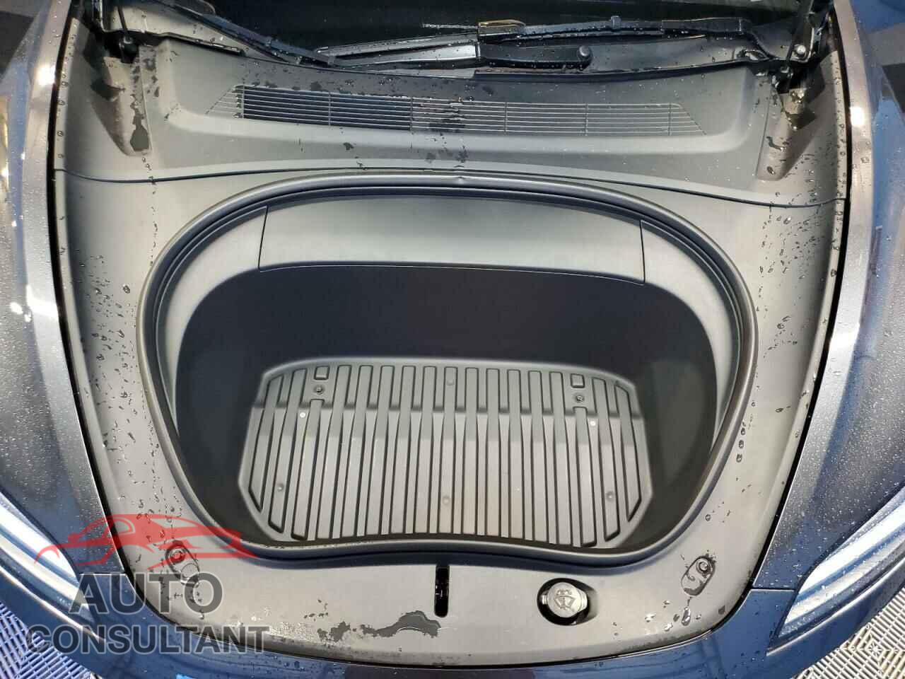 TESLA MODEL 3 2024 - 5YJ3E1EB0RF736711