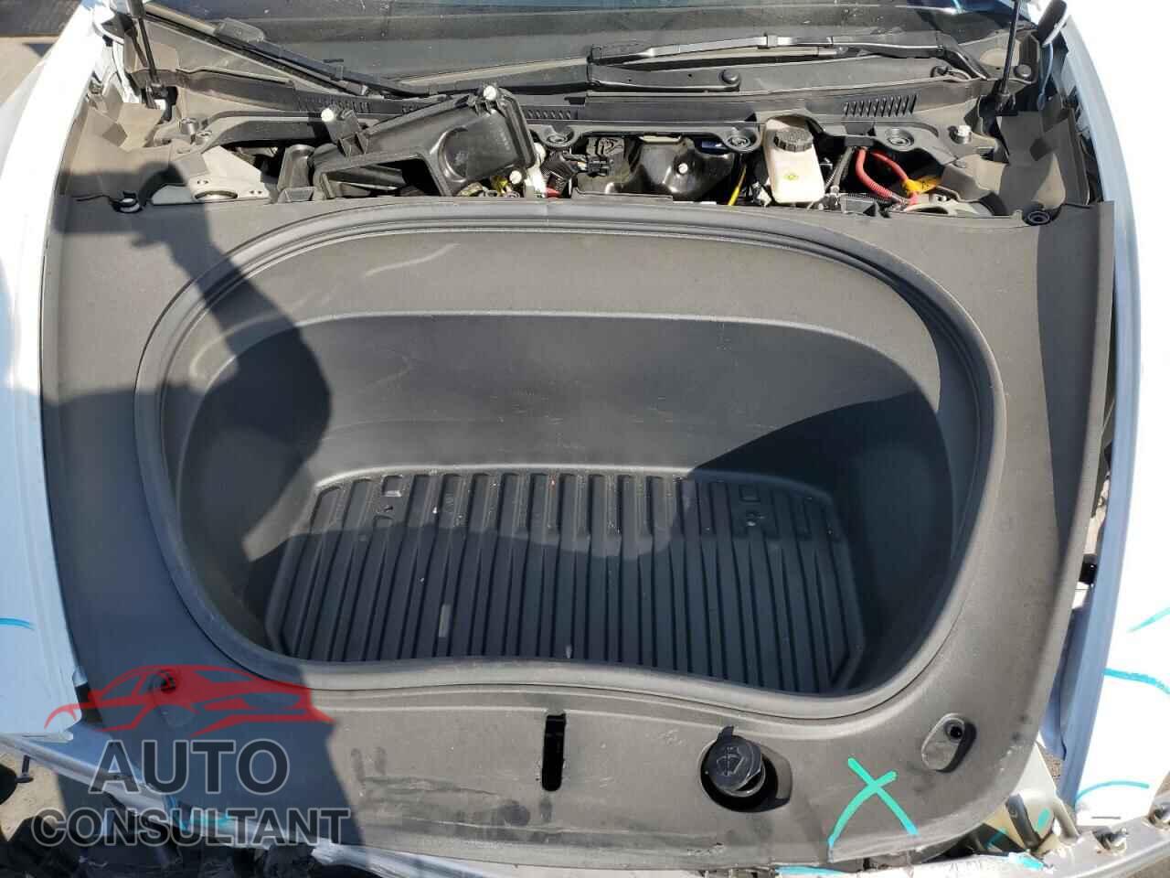 TESLA MODEL 3 2024 - 5YJ3E1EA0RF856760
