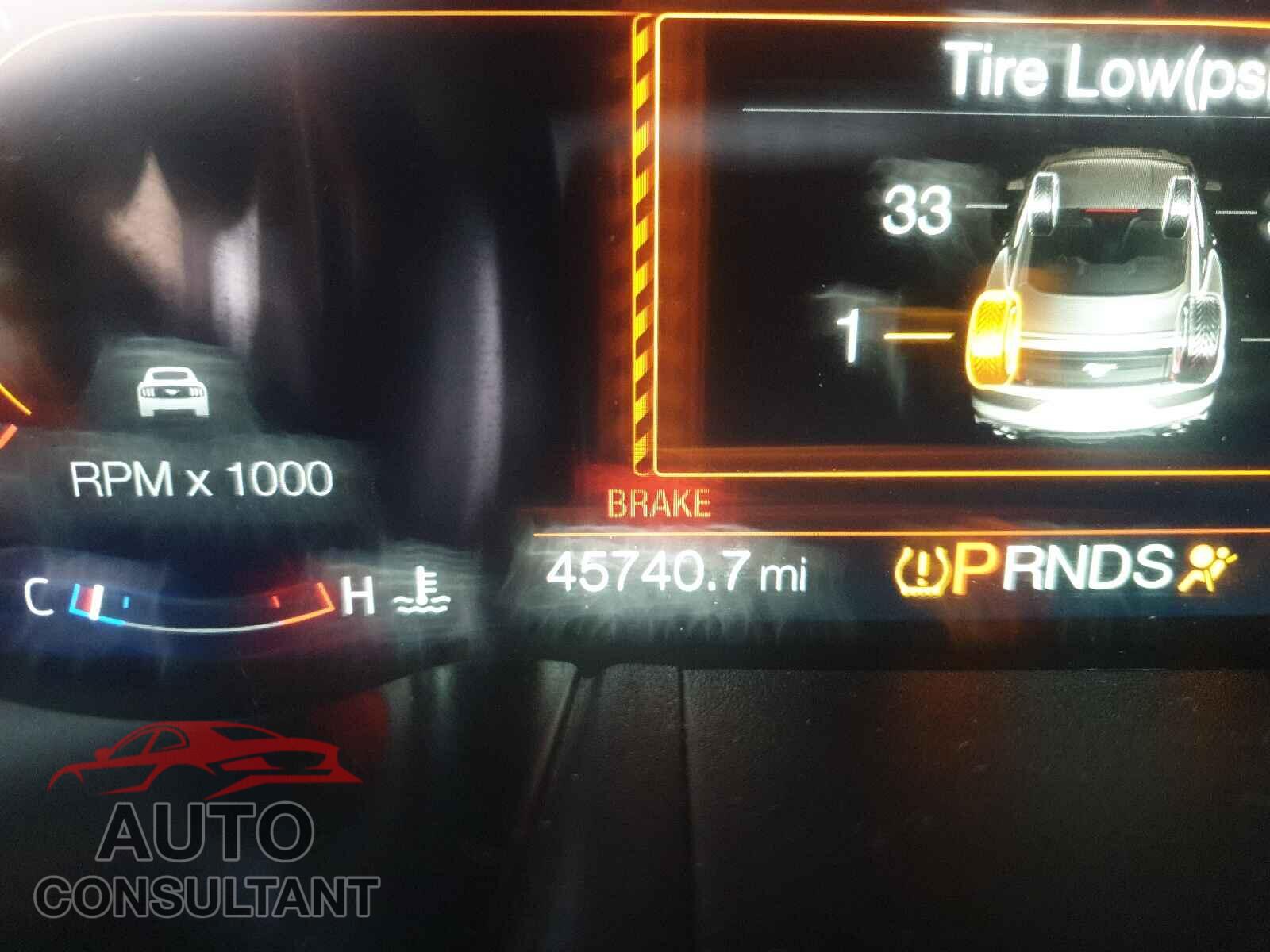 FORD MUSTANG 2018 - 1FA6P8TH8J5166668