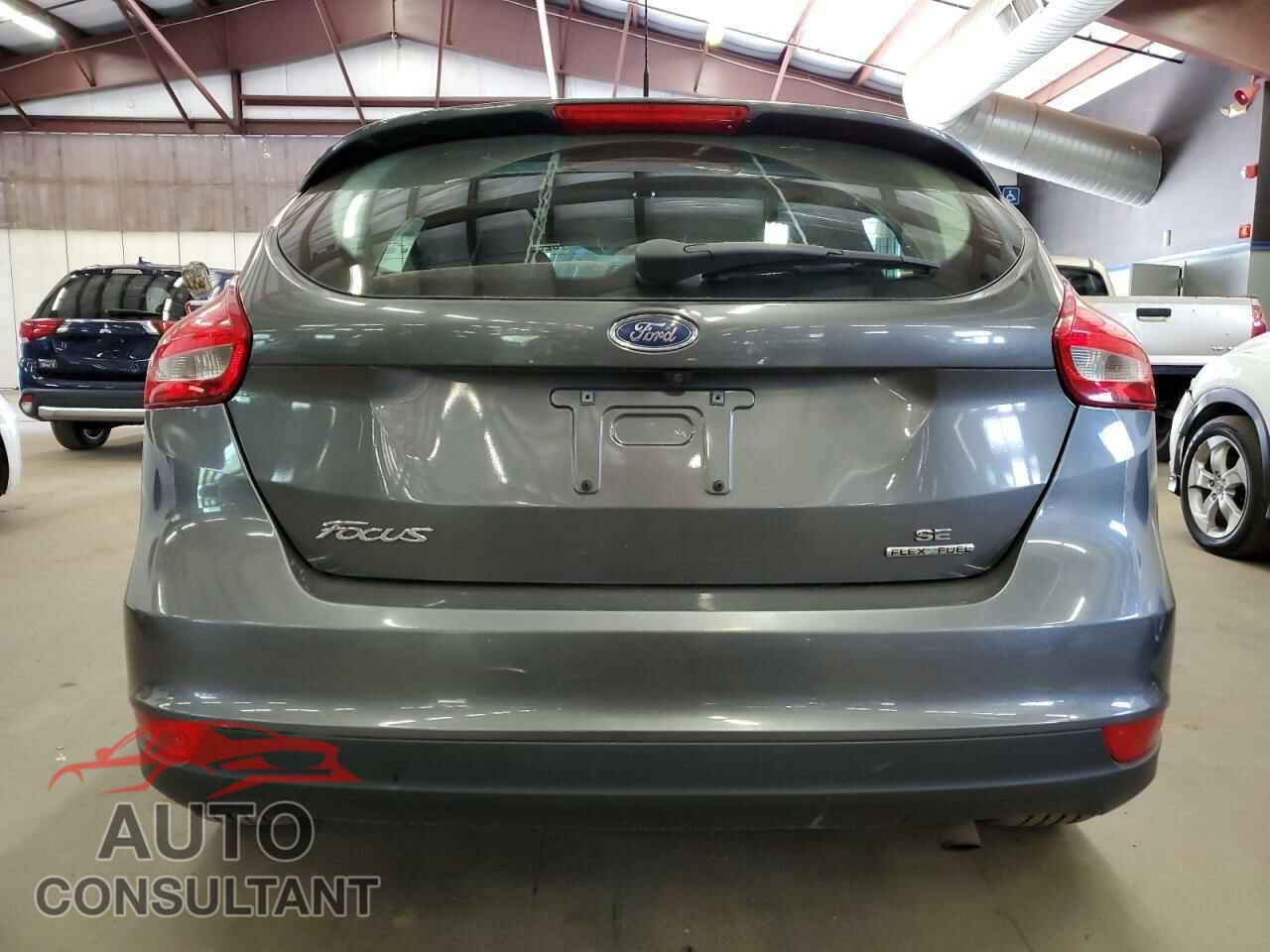 FORD FOCUS 2016 - 1FADP3K23GL213312