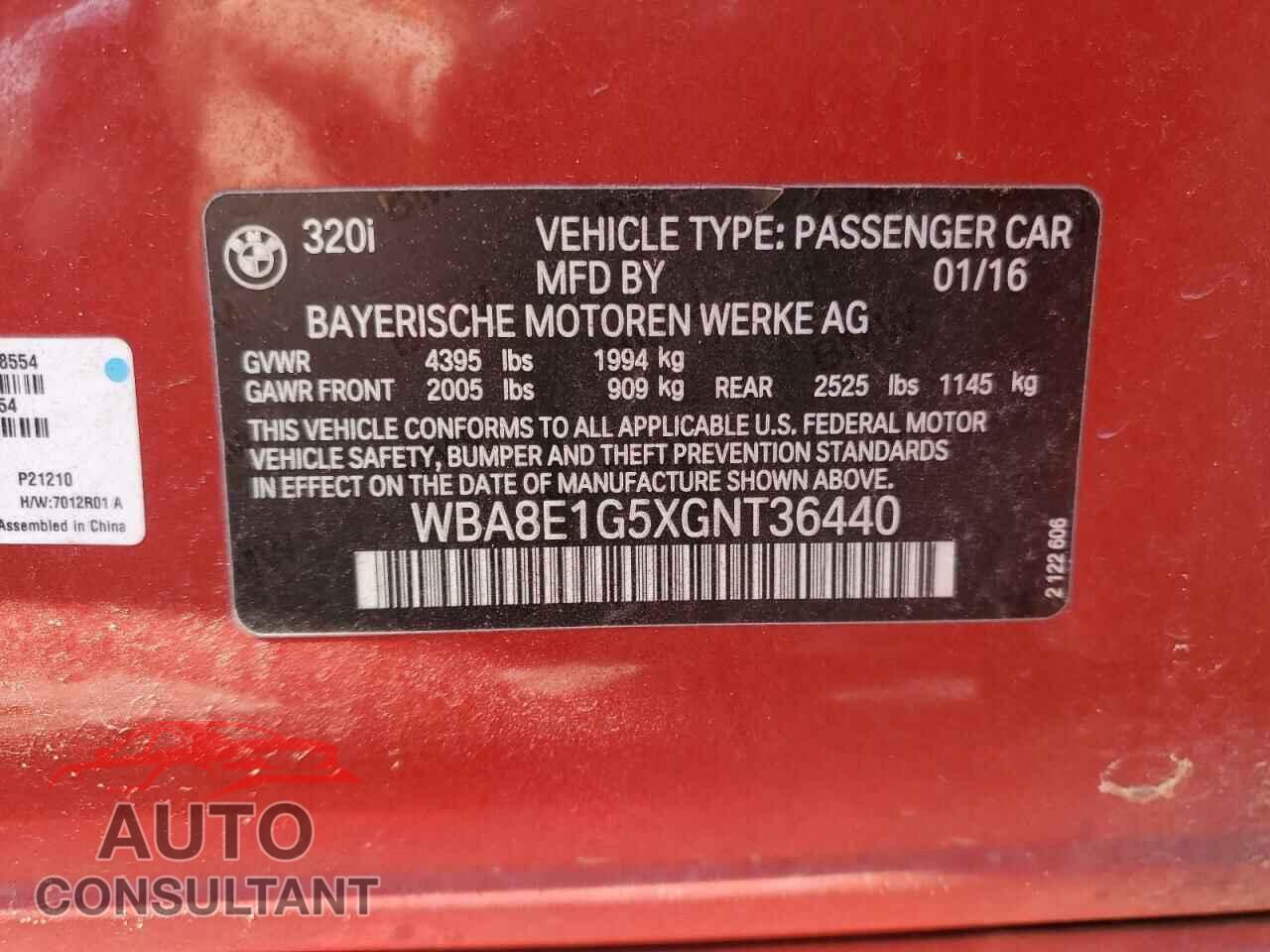 BMW 3 SERIES 2016 - WBA8E1G5XGNT36440