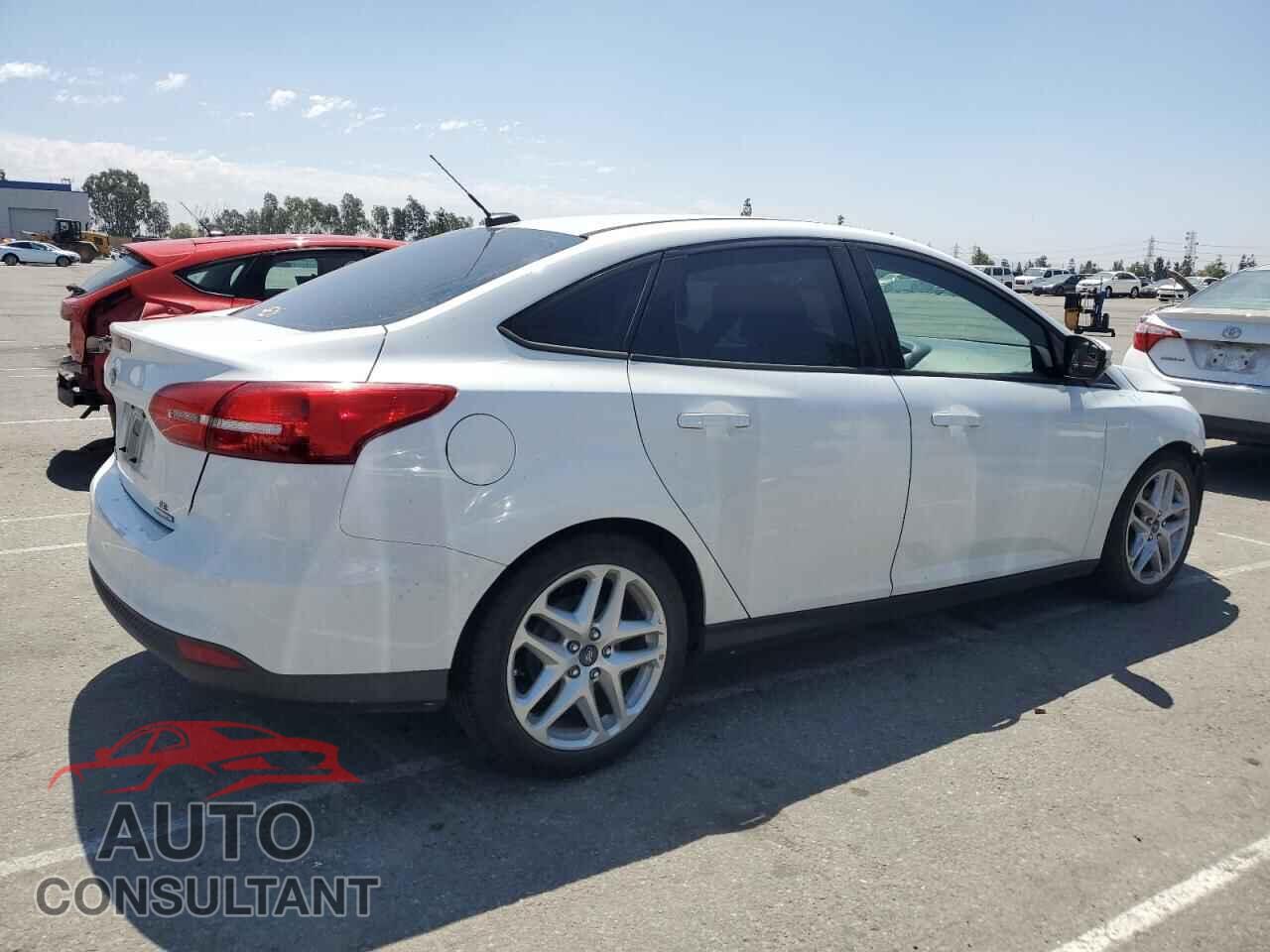 FORD FOCUS 2015 - 1FADP3F20FL224678
