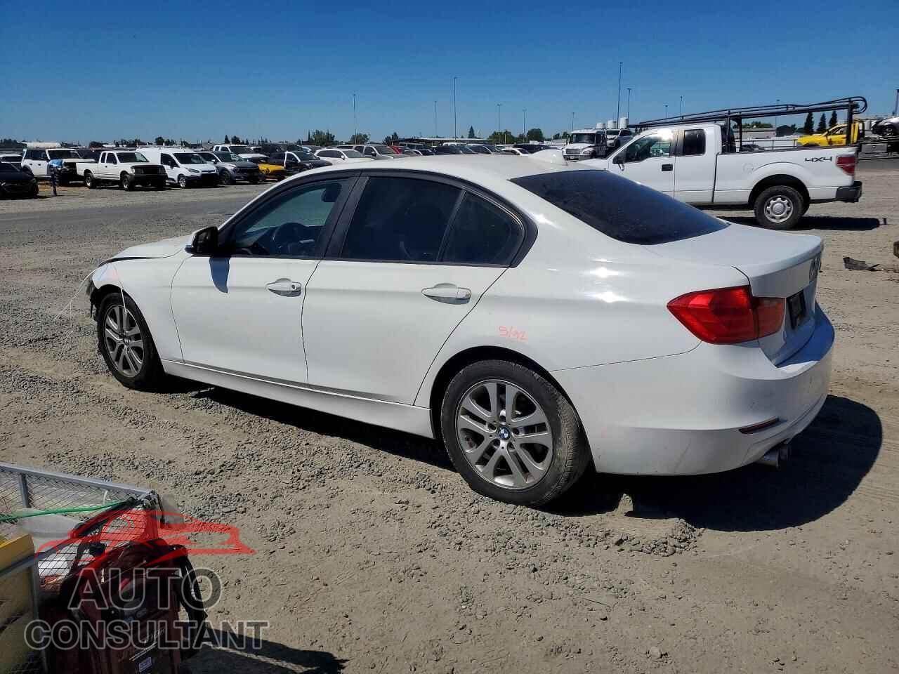 BMW 3 SERIES 2013 - WBA3C1C52DF441551