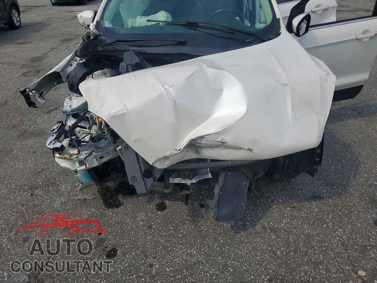 FORD ESCAPE 2018 - 1FMCU0GD2JUB70831