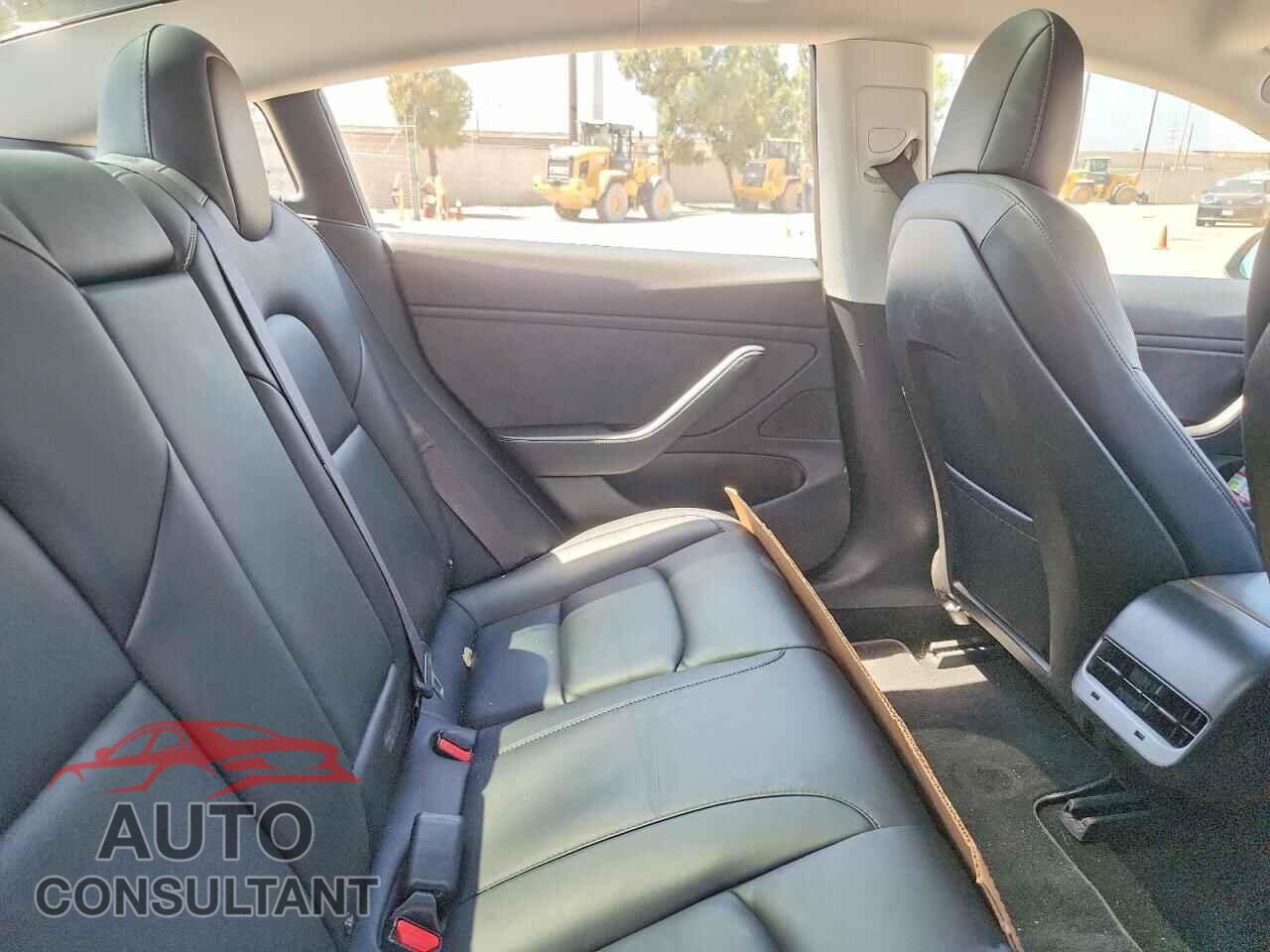 TESLA MODEL 3 2018 - 5YJ3E1EA6JF077741