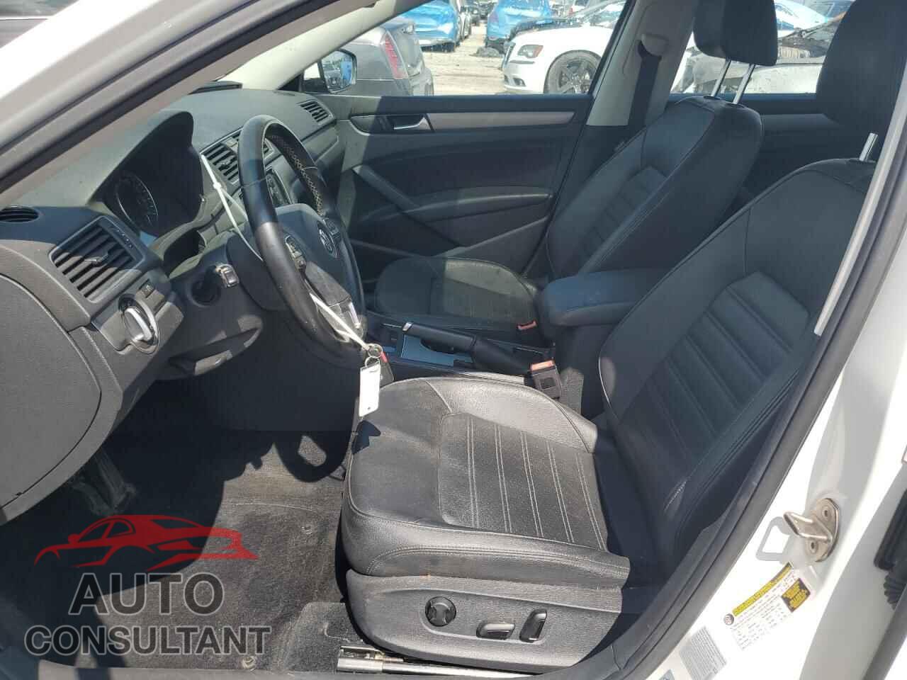 VOLKSWAGEN PASSAT 2015 - 1VWBS7A36FC069462