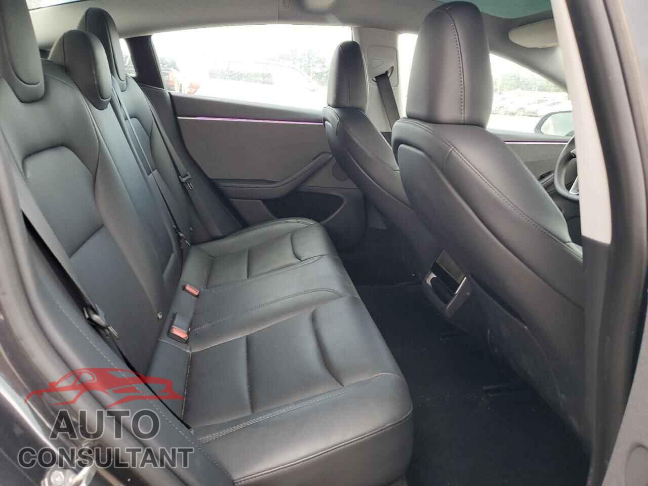 TESLA MODEL 3 2024 - 5YJ3E1EAXRF842445