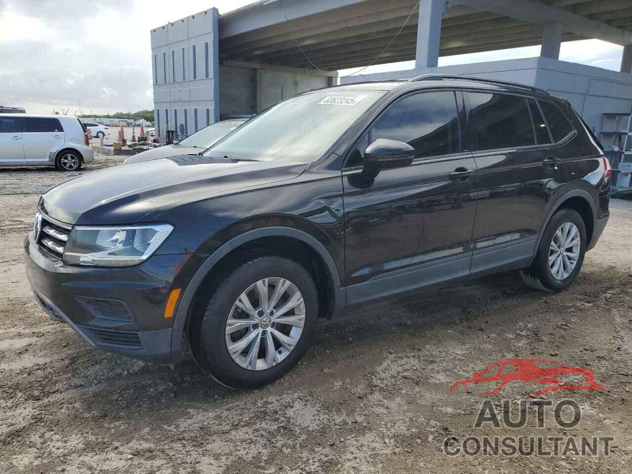 VOLKSWAGEN TIGUAN 2018 - 3VV1B7AX7JM056603