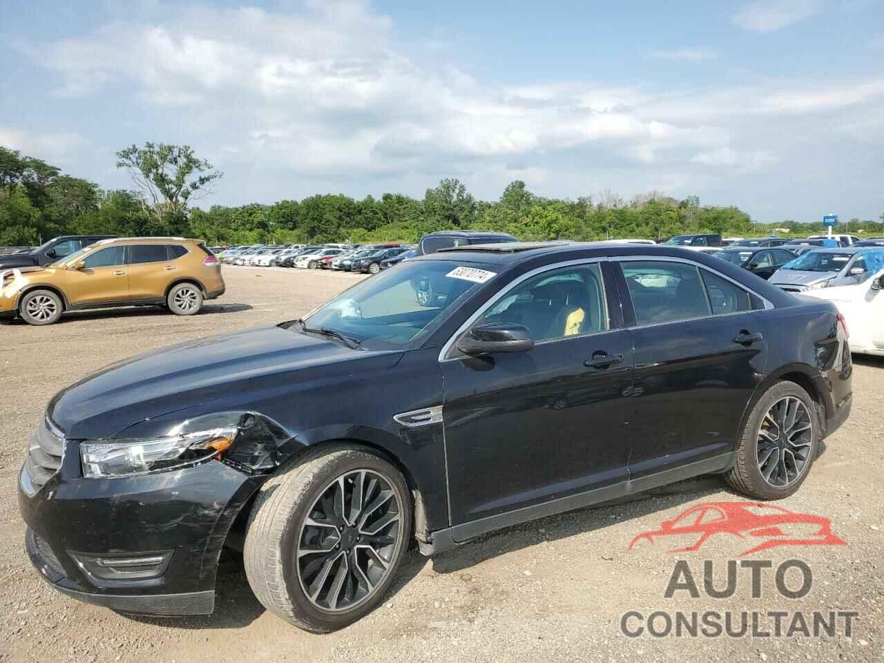 FORD TAURUS 2018 - 1FAHP2E87JG111457