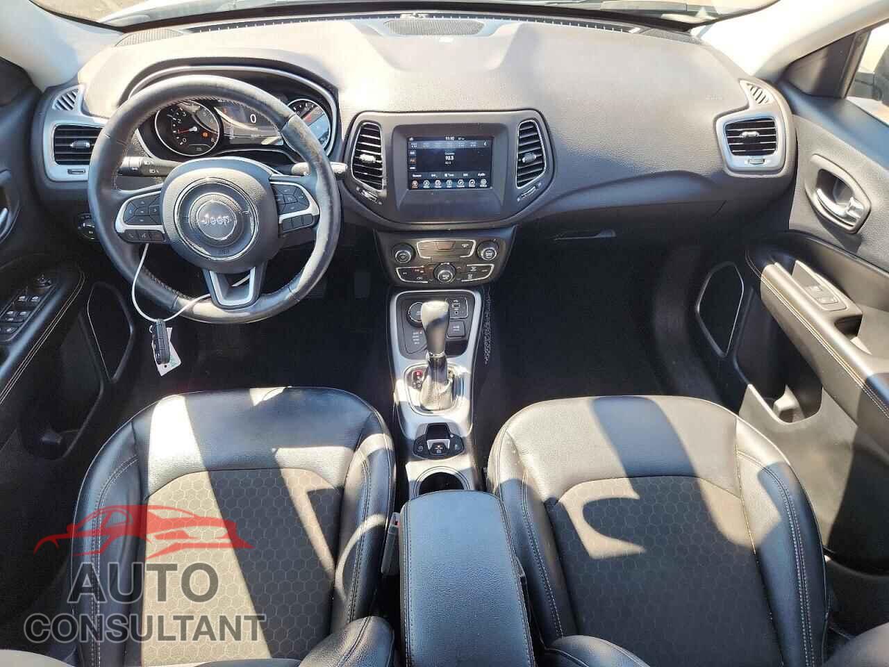 JEEP COMPASS 2018 - 3C4NJDBB8JT436933