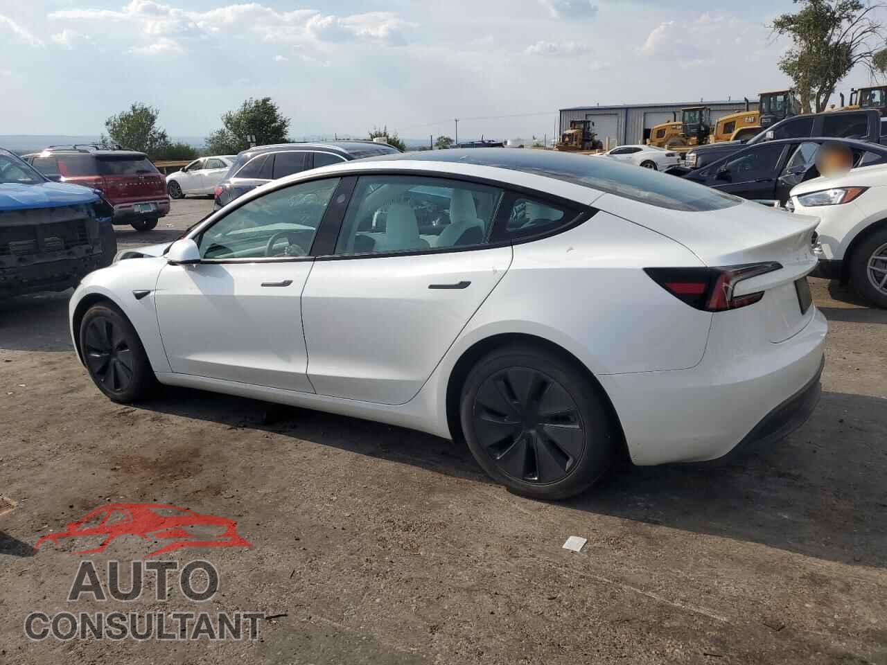 TESLA MODEL 3 2024 - 5YJ3E1EA4RF830713
