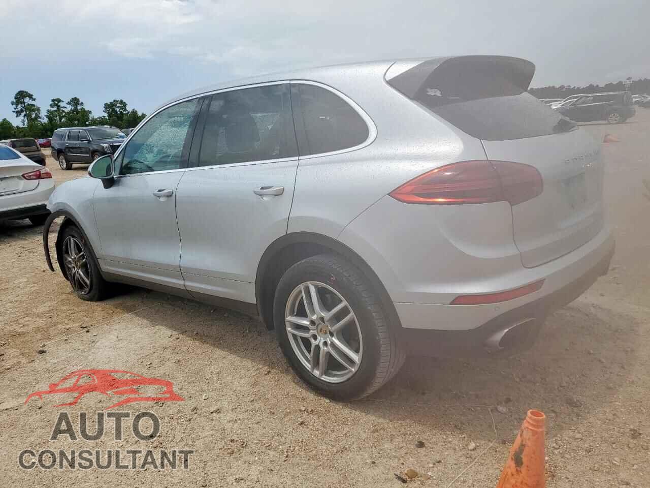 PORSCHE CAYENNE 2016 - WP1AA2A23GKA10290