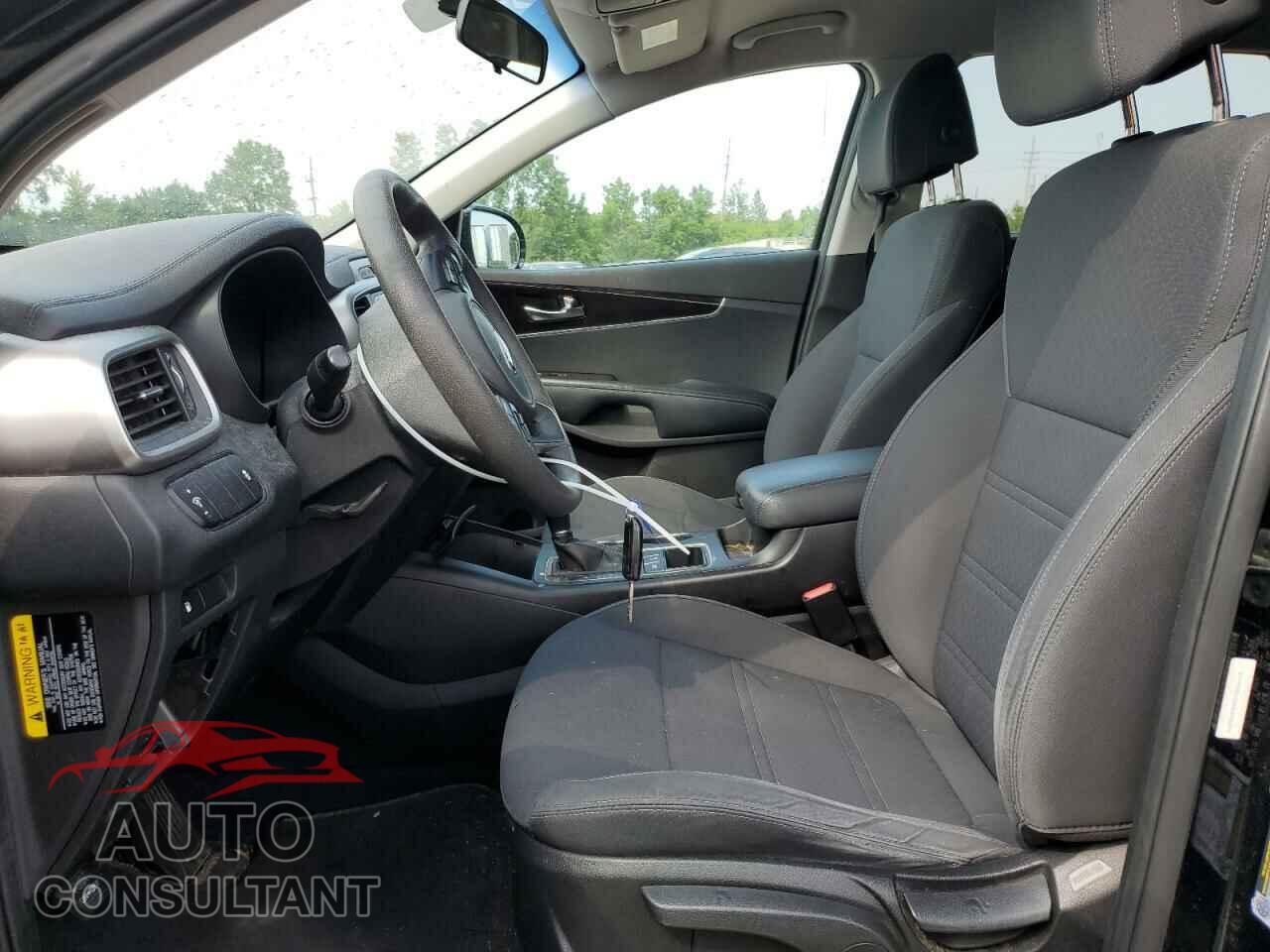 KIA SORENTO 2017 - 5XYPGDA38HG298894