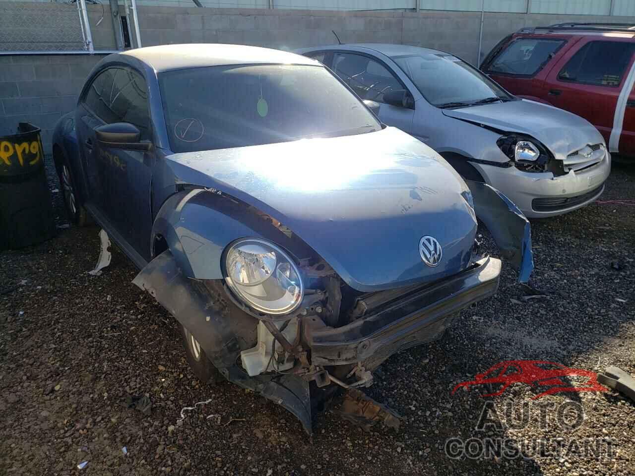 VOLKSWAGEN BEETLE 2018 - 3VWFD7AT0JM720250