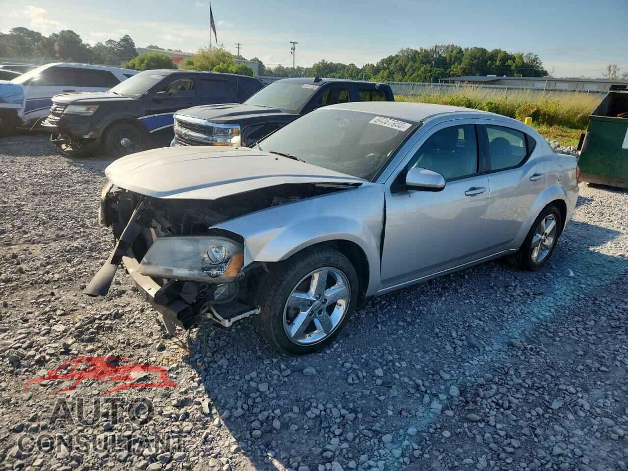 DODGE AVENGER 2011 - 1B3BD2FB4BN524521
