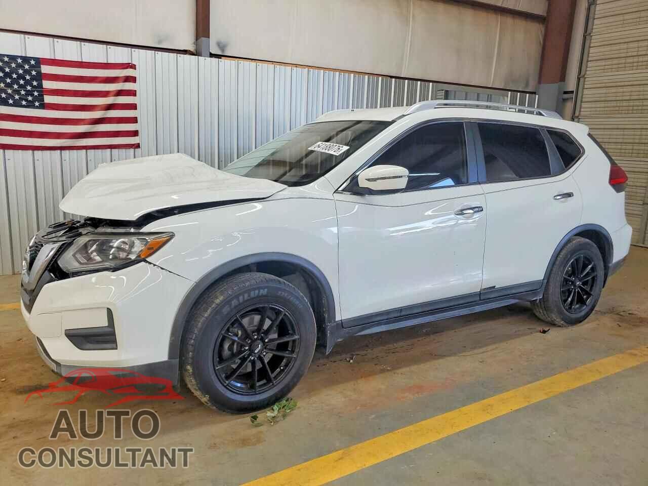NISSAN ROGUE 2017 - KNMAT2MT9HP536895