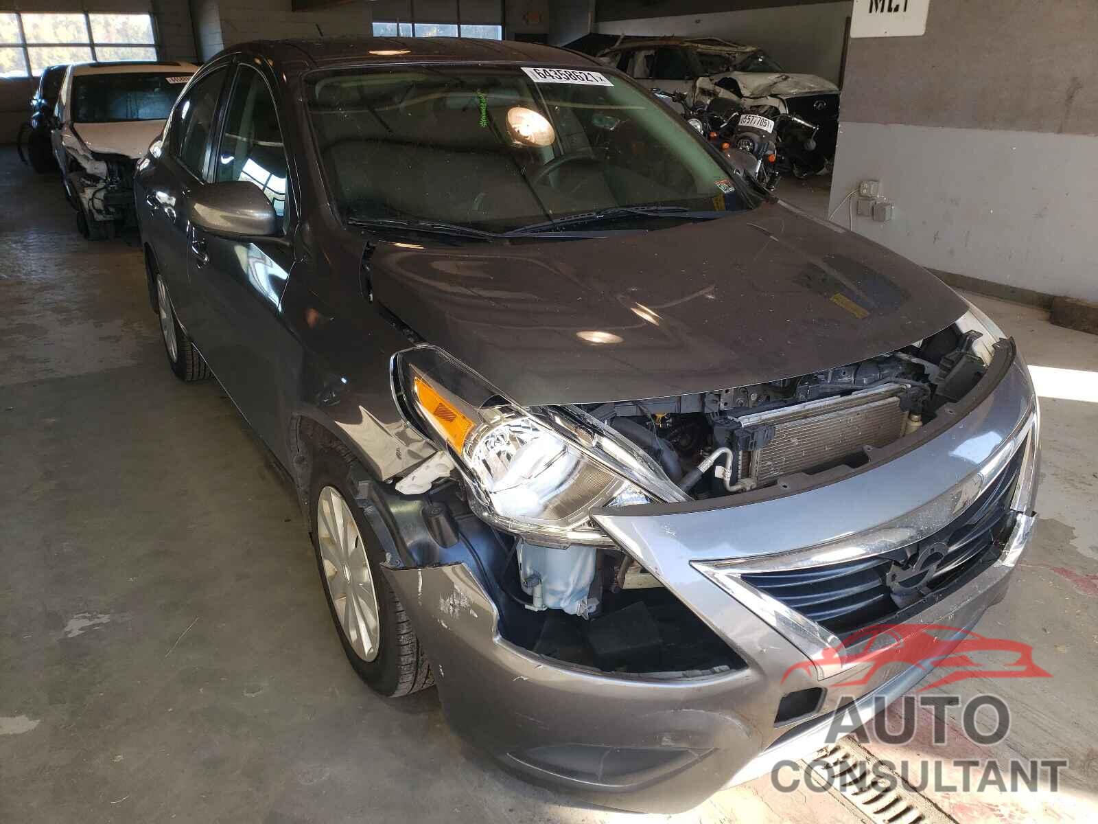 NISSAN VERSA 2018 - 3N1CN7AP8JL882156
