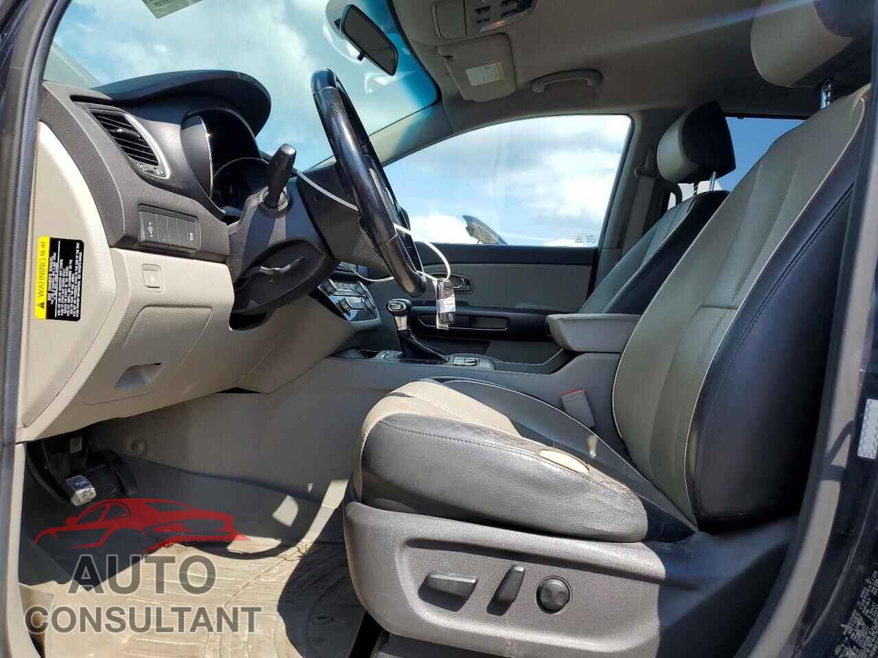 KIA SEDONA 2017 - KNDMB5C19H6246762