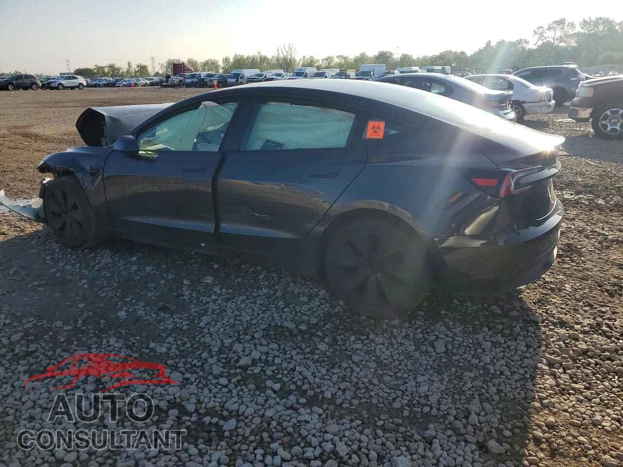 TESLA MODEL 3 2025 - 5YJ3E1EA3SF040468