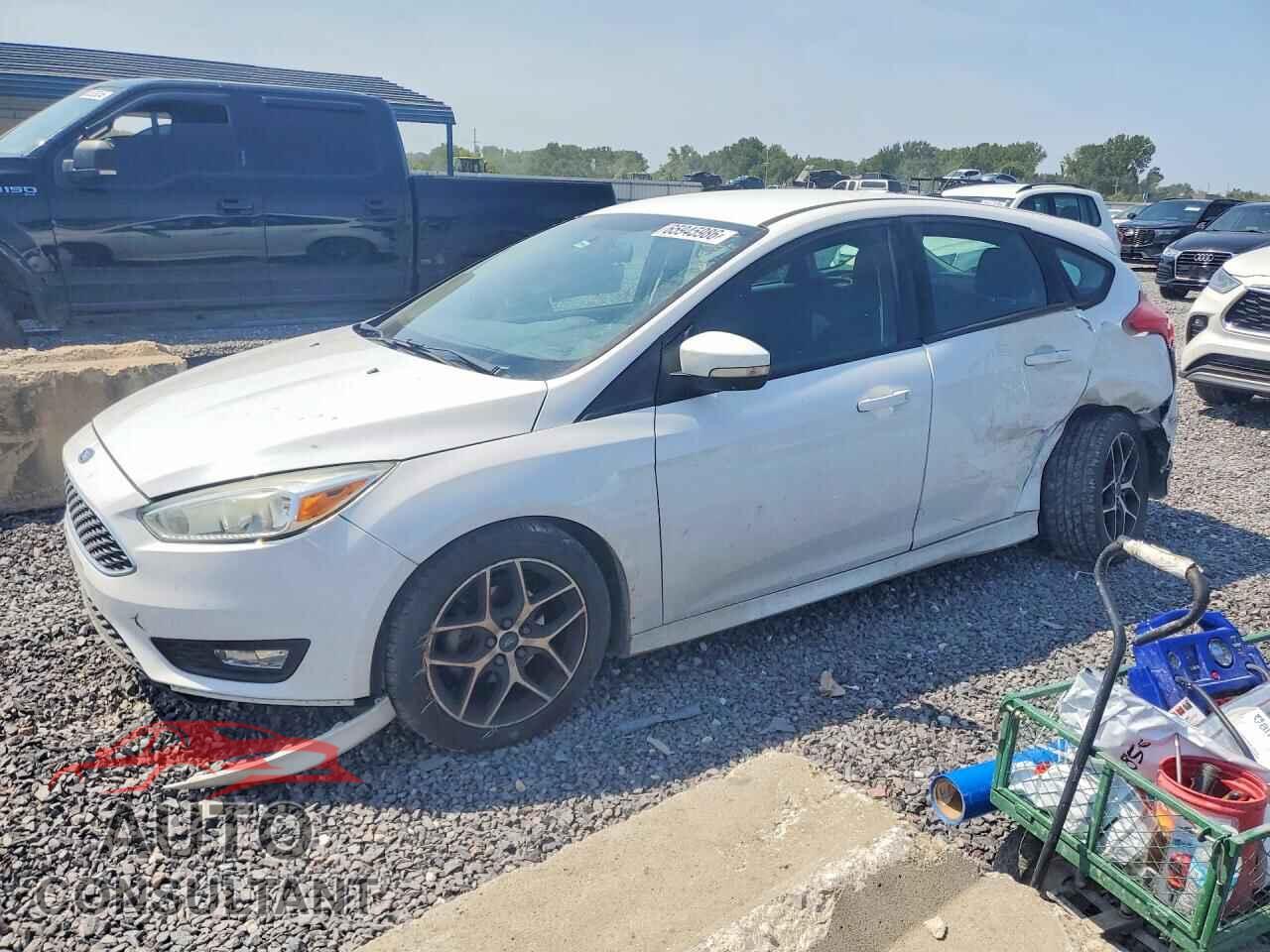 FORD FOCUS 2015 - 1FADP3K25FL314558