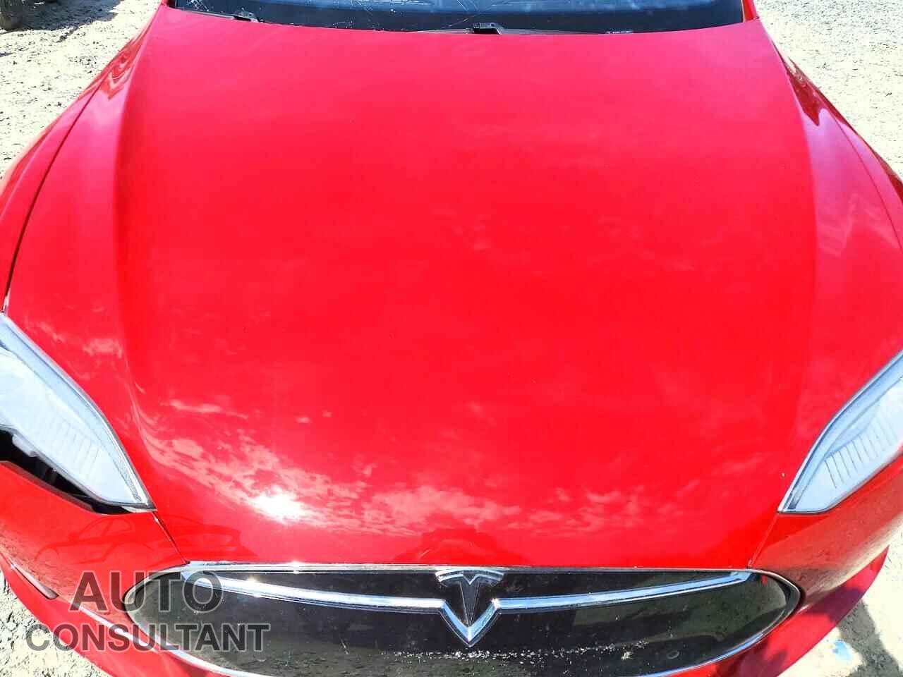 TESLA MODEL S 2015 - 5YJSA1E24FF109271