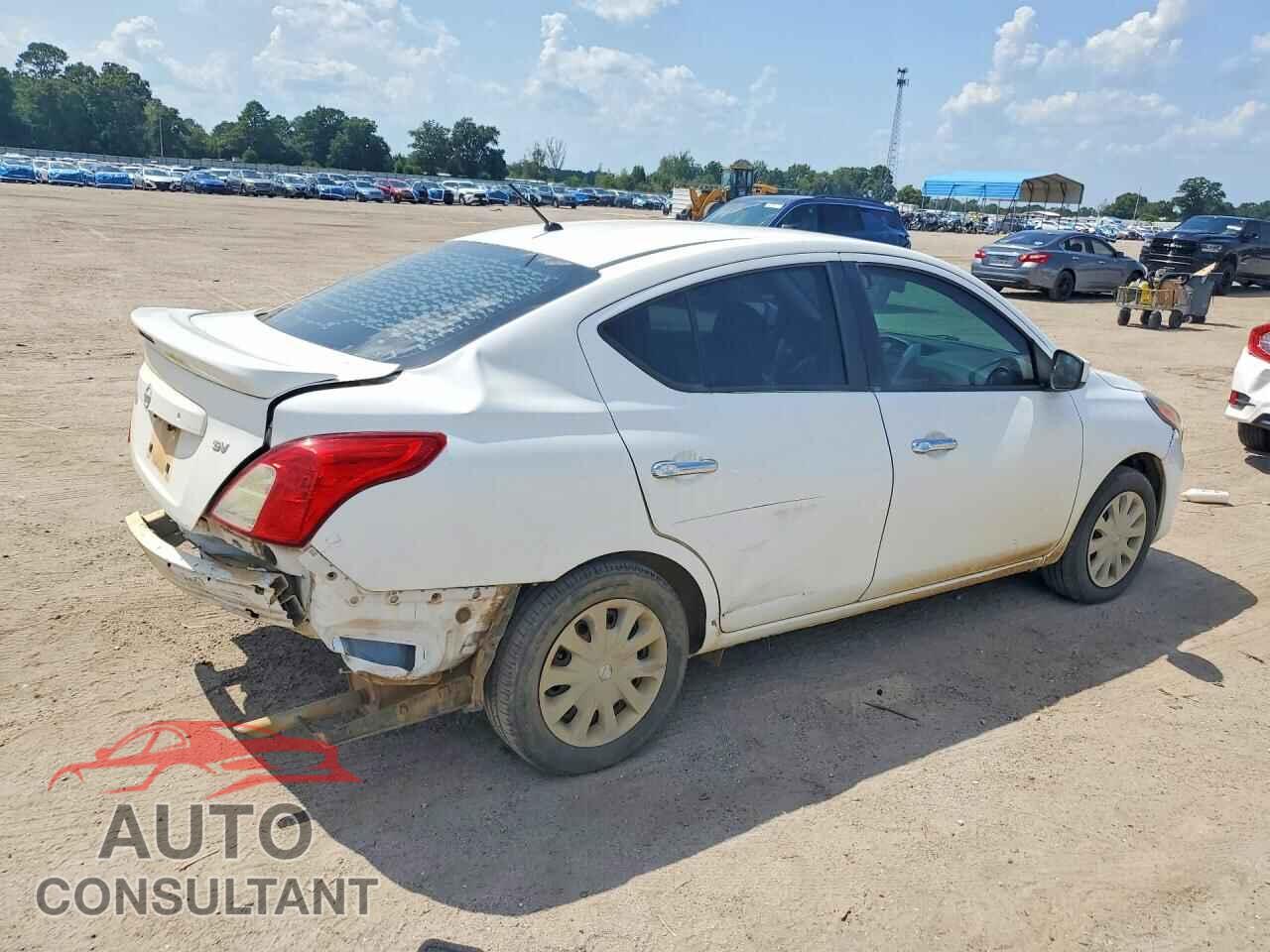 NISSAN VERSA 2019 - 3N1CN7AP3KL846960