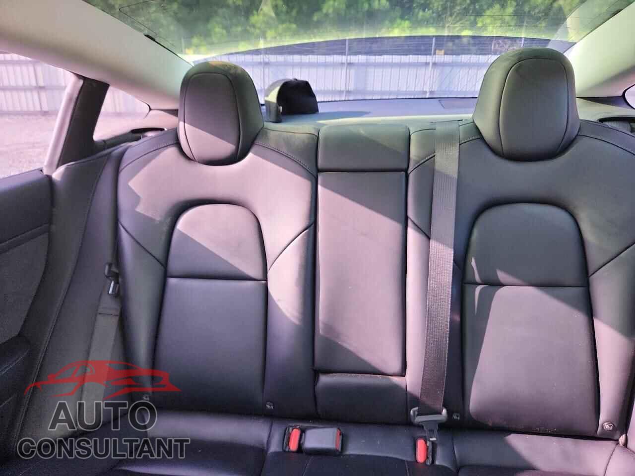 TESLA MODEL 3 2020 - 5YJ3E1EA3LF657564