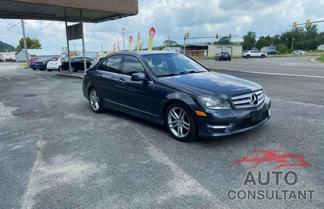 MERCEDES-BENZ C-CLASS 2013 - WDDGF4HB2DR246422