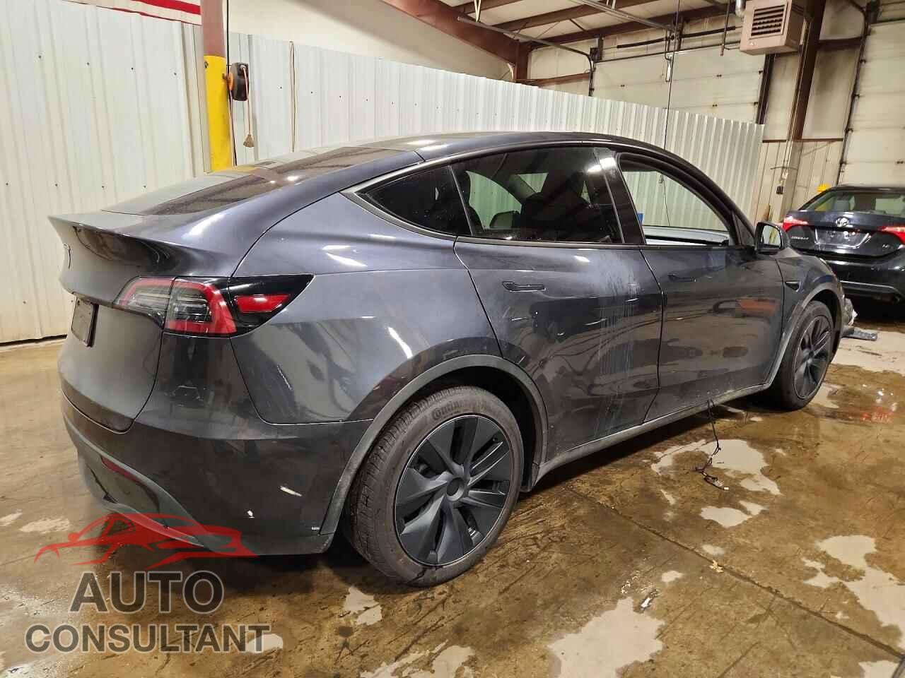 TESLA MODEL Y 2024 - 7SAYGDED6RF119593