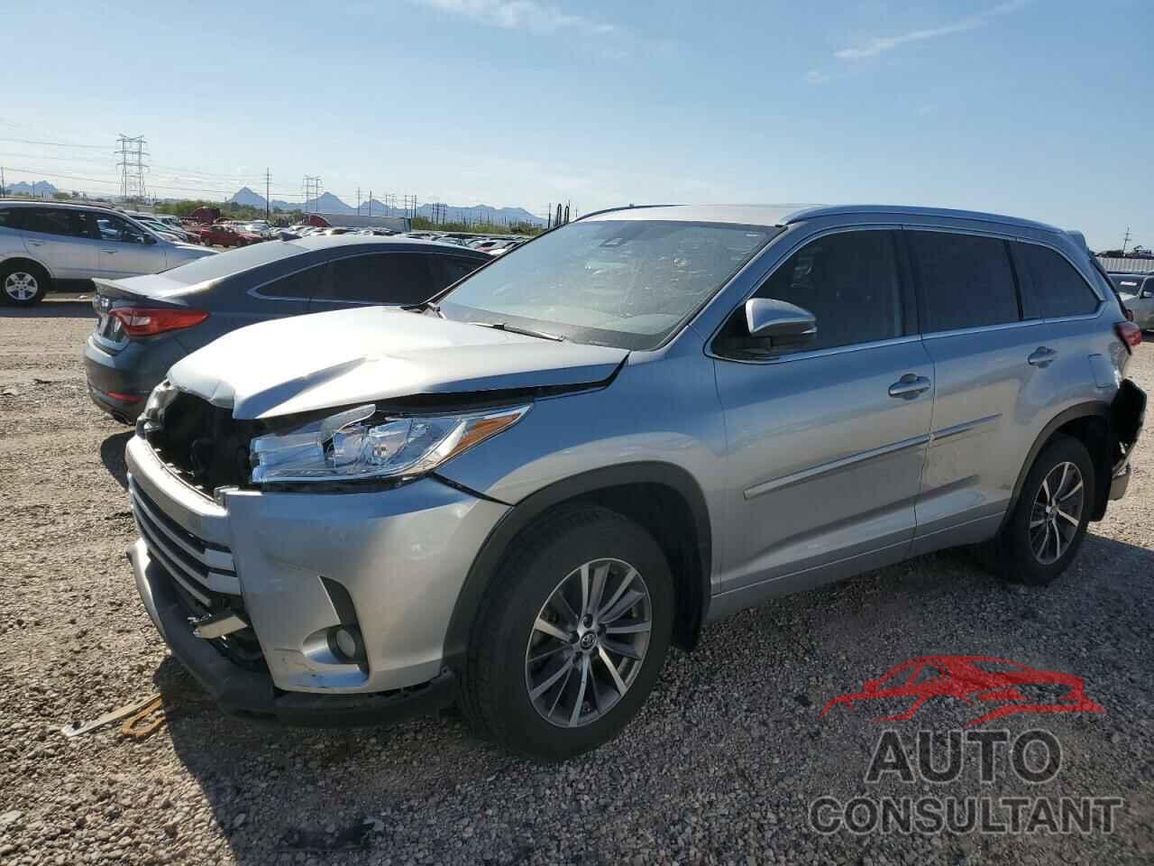 TOYOTA HIGHLANDER 2018 - 5TDJZRFH0JS848048