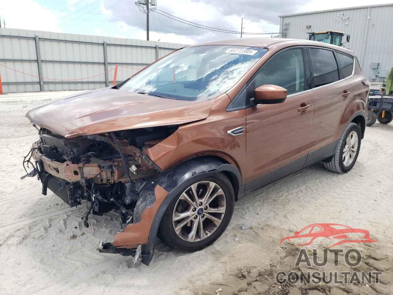 FORD ESCAPE 2017 - 1FMCU0GDXHUC43650