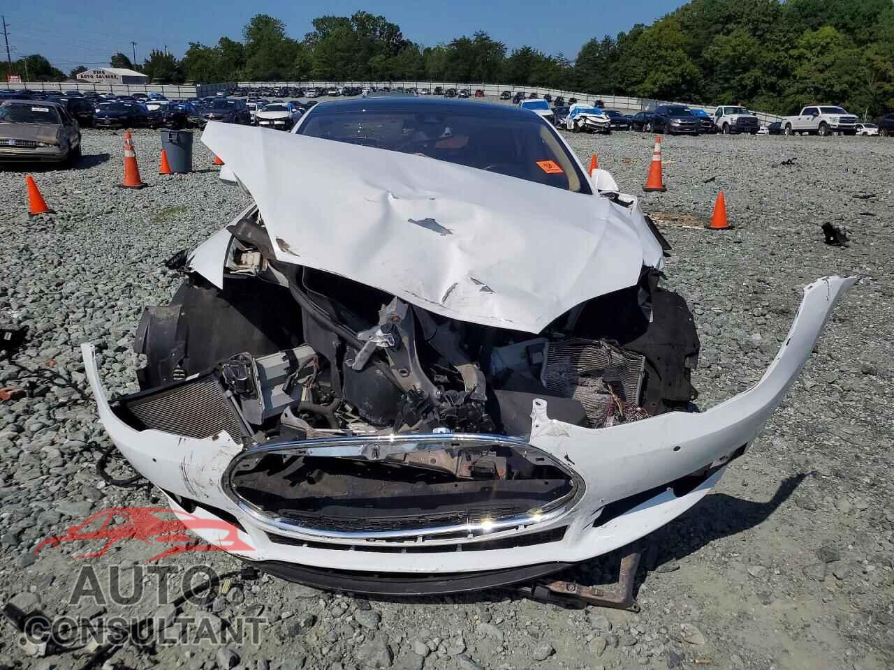 TESLA MODEL S 2014 - 5YJSA1H17EFP50948