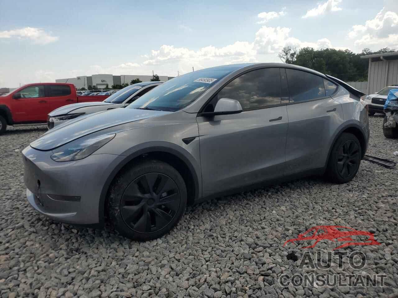 TESLA MODEL Y 2025 - 7SAYGDED3SF253497