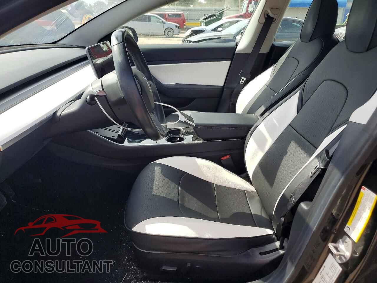 TESLA MODEL 3 2019 - 5YJ3E1EA6KF317887
