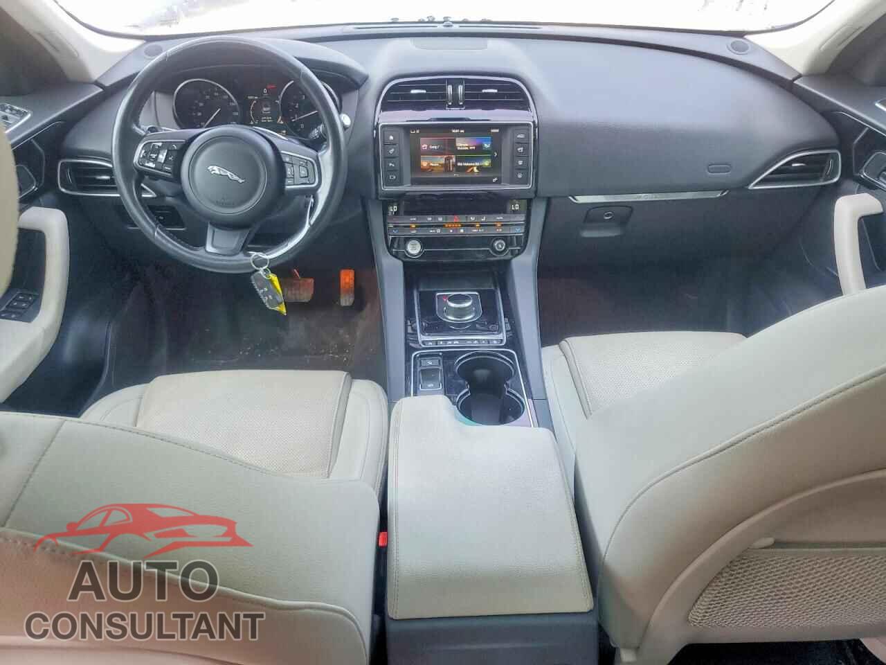 JAGUAR F-PACE 2017 - SADCK2BV7HA896304
