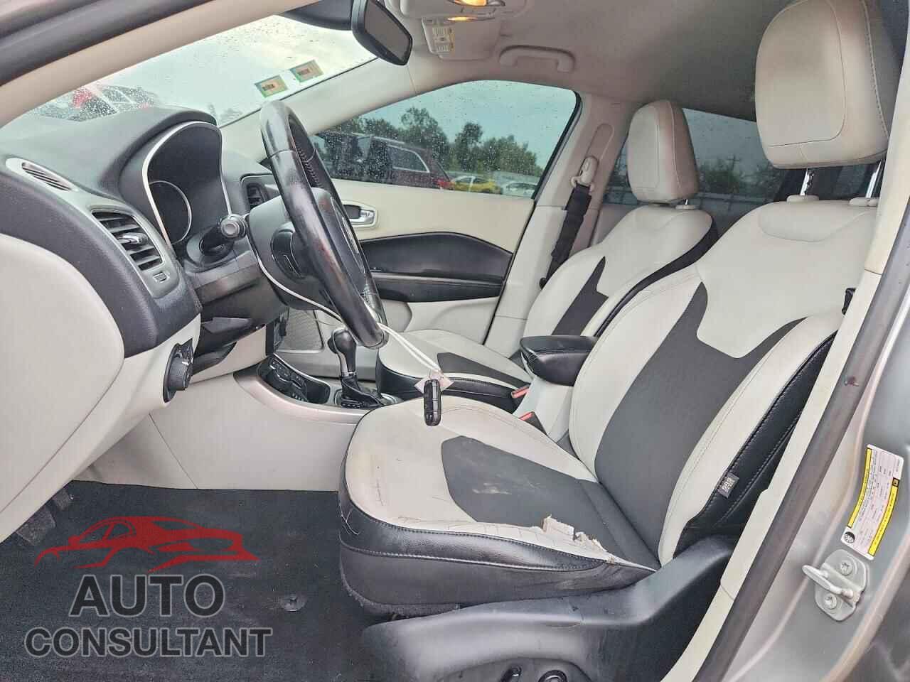 JEEP COMPASS 2019 - 3C4NJDBB6KT714407