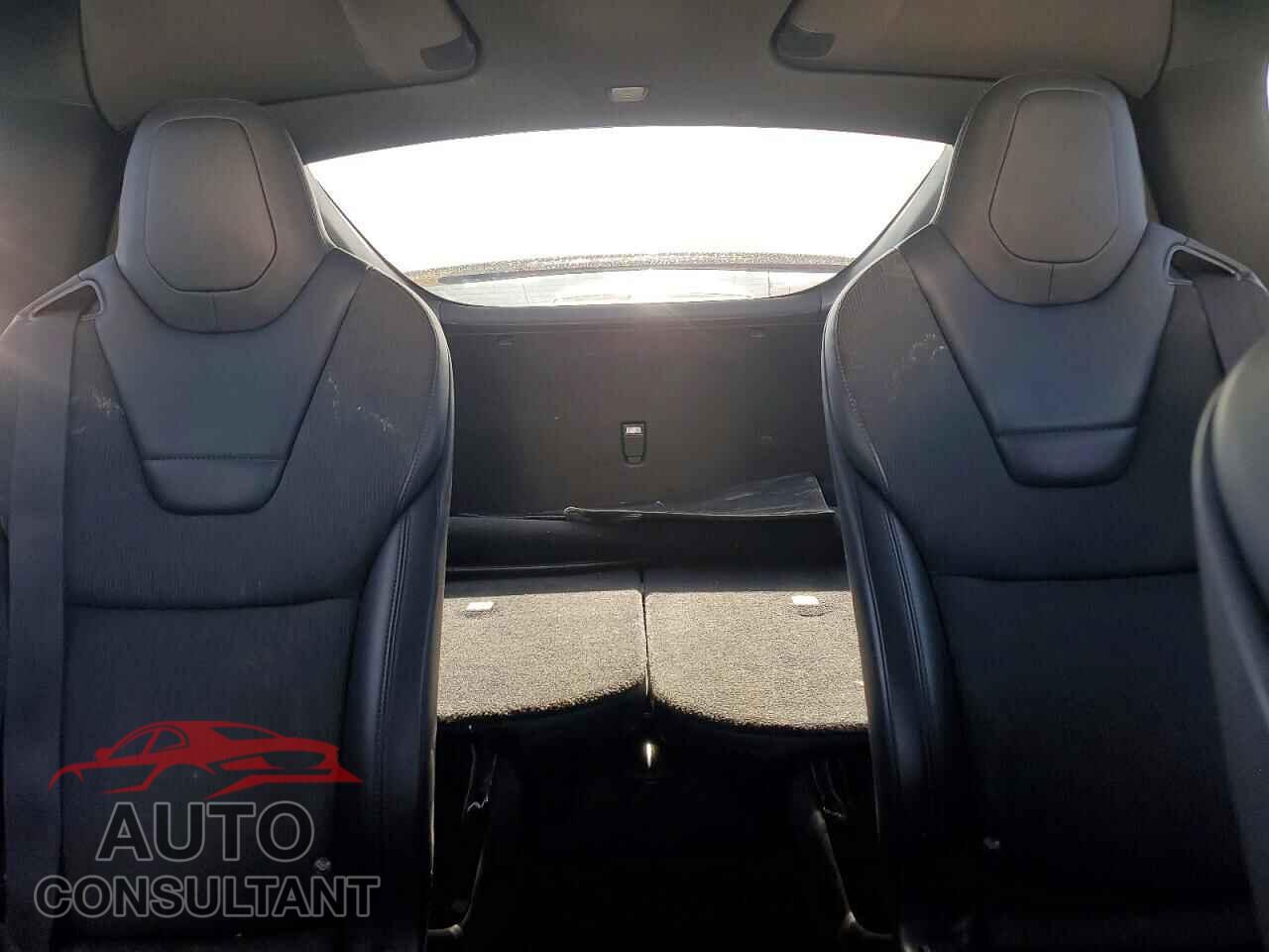 TESLA MODEL X 2016 - 5YJXCBE21GF033662
