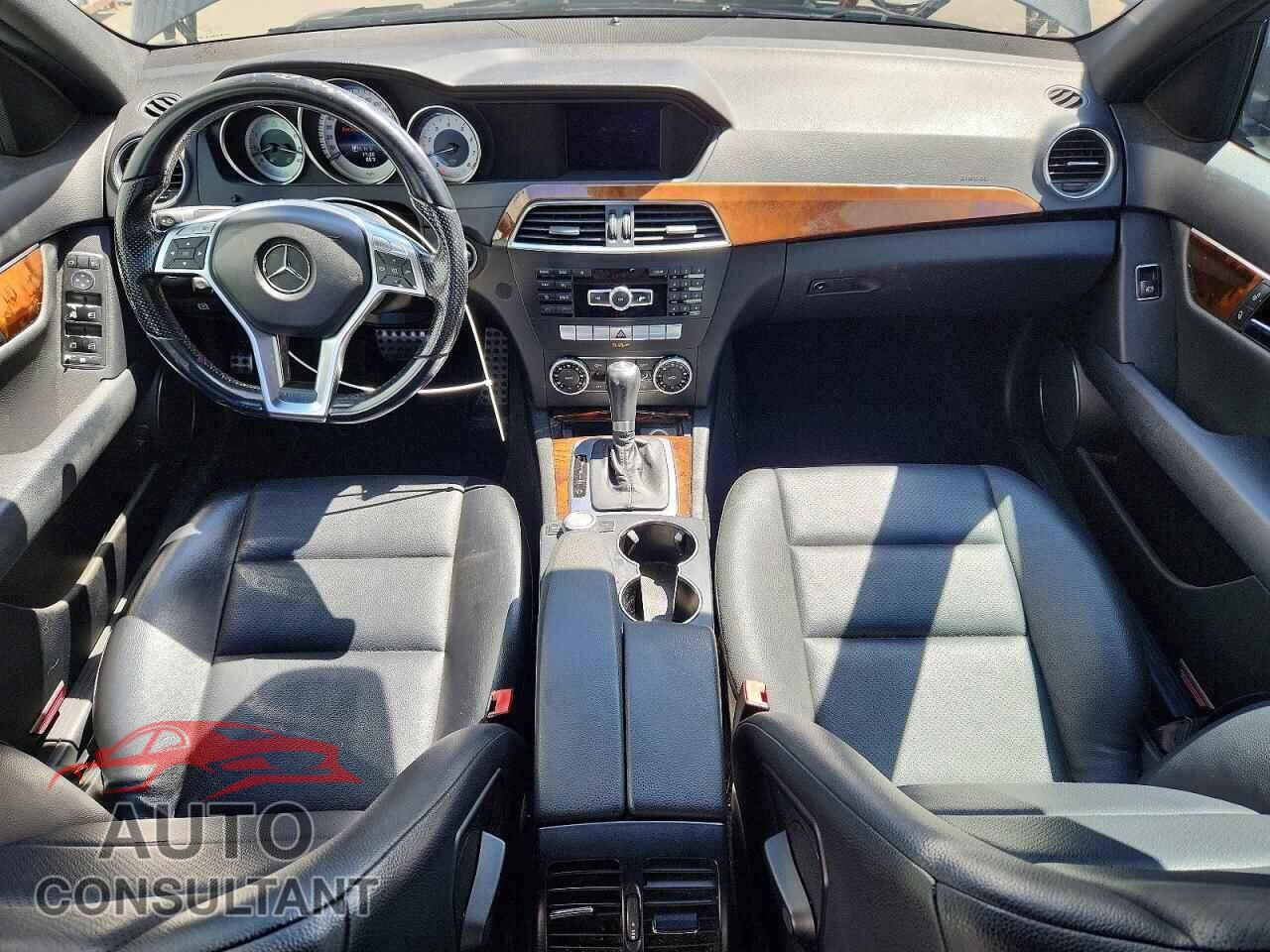 MERCEDES-BENZ C-CLASS 2014 - WDDGF4HB9EA928679